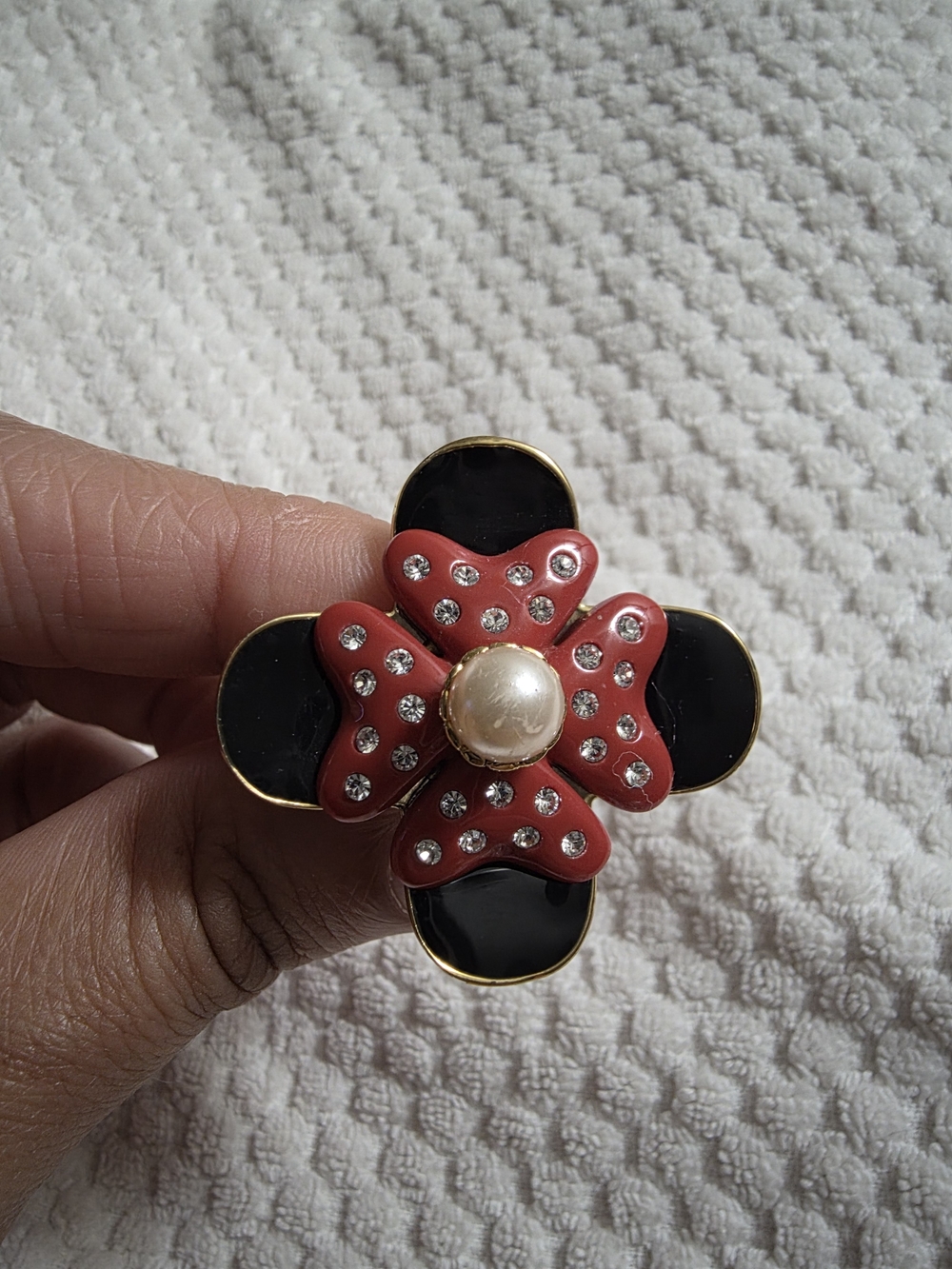 Limited Edition Mawi X Disney Couture Minnie Mouse Gold Red Black Bow Pearl Ring - Picture 1 of 6